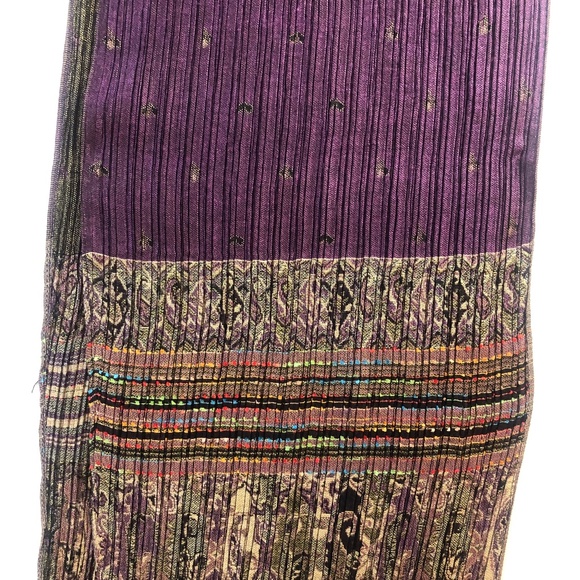 NWOT Never Worn  Fringed Scarf - Picture 1 of 15